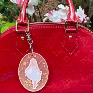 Taylor Swift White Dress Cartoon & Gold Flakes Keychain Bag Charm Resin Art